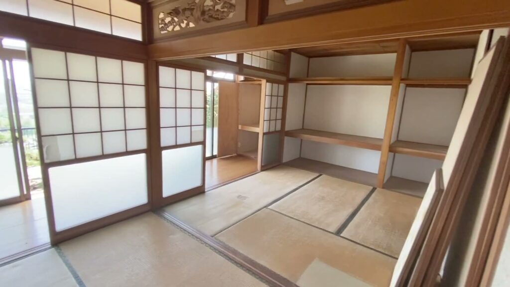 古民家の賃貸戸建て 5DKの棚