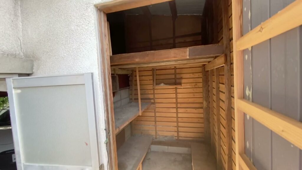 古民家の賃貸戸建て 5DKの物置の入口