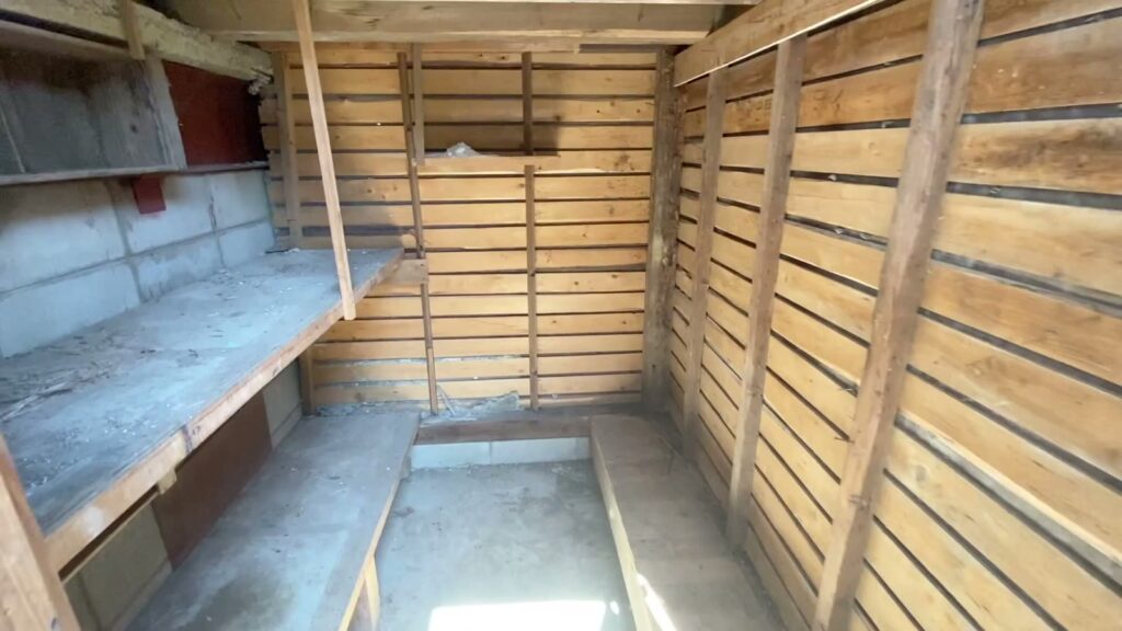 古民家の賃貸戸建て 5DKの物置の中