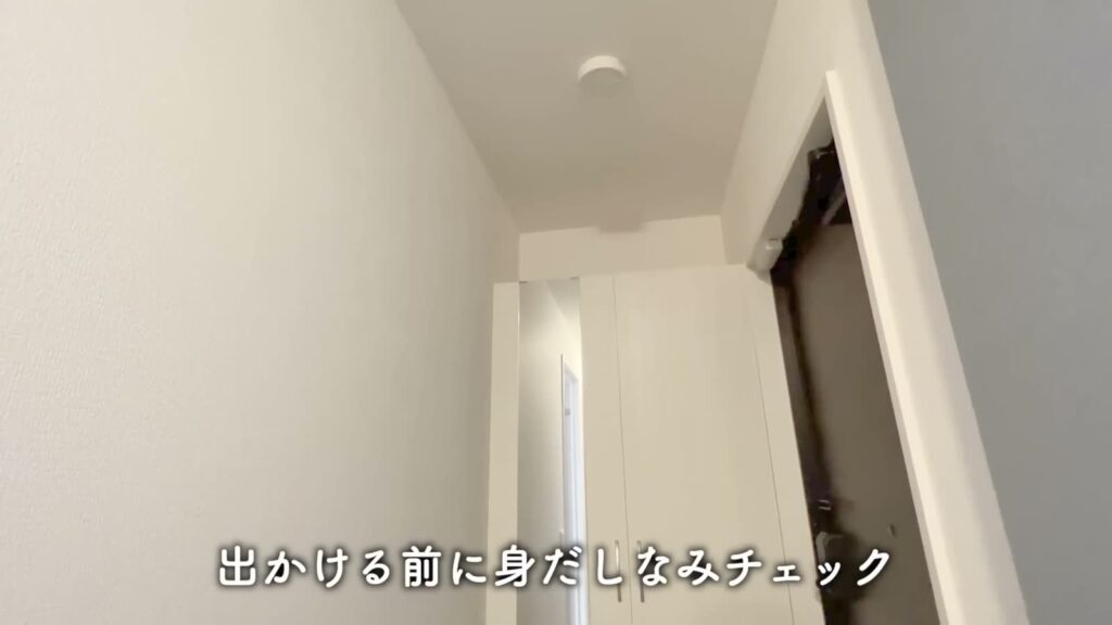 東広島市西条中央の2LDK 2LDKの玄関ライト