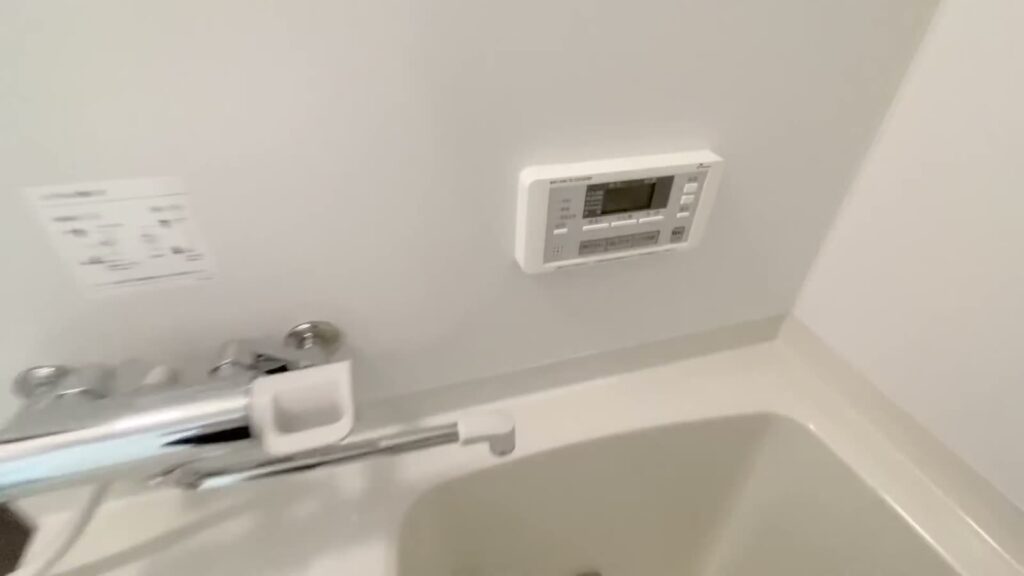 1LDK+ロフトの給湯リモコン