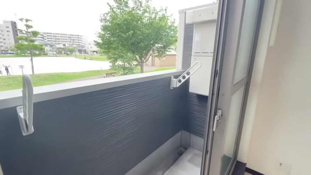 福岡県のロフト付き1LDK 1LDKのバルコニー