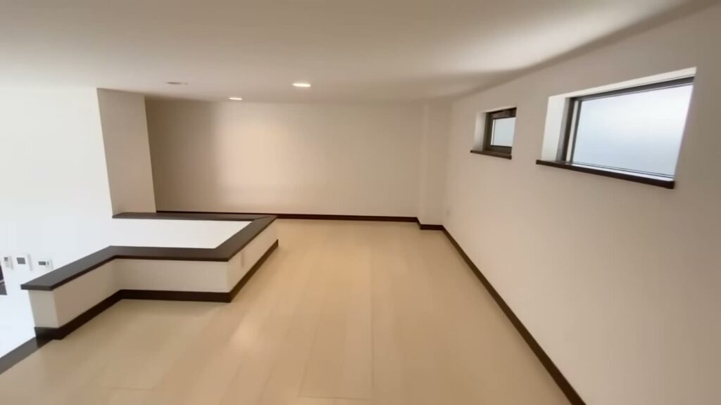 福岡県のロフト付き1LDK 1LDKのロフトの床