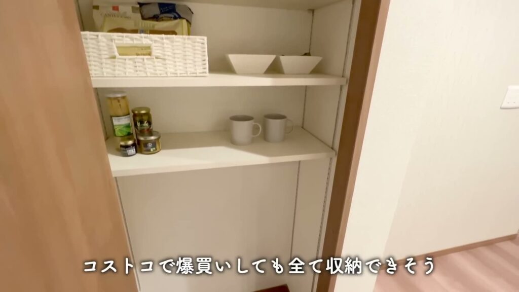 京都府宇治市の戸建て 4LDK+ロフトの棚の中