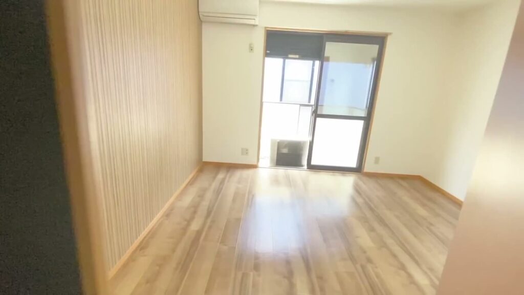 1Kの窓側
