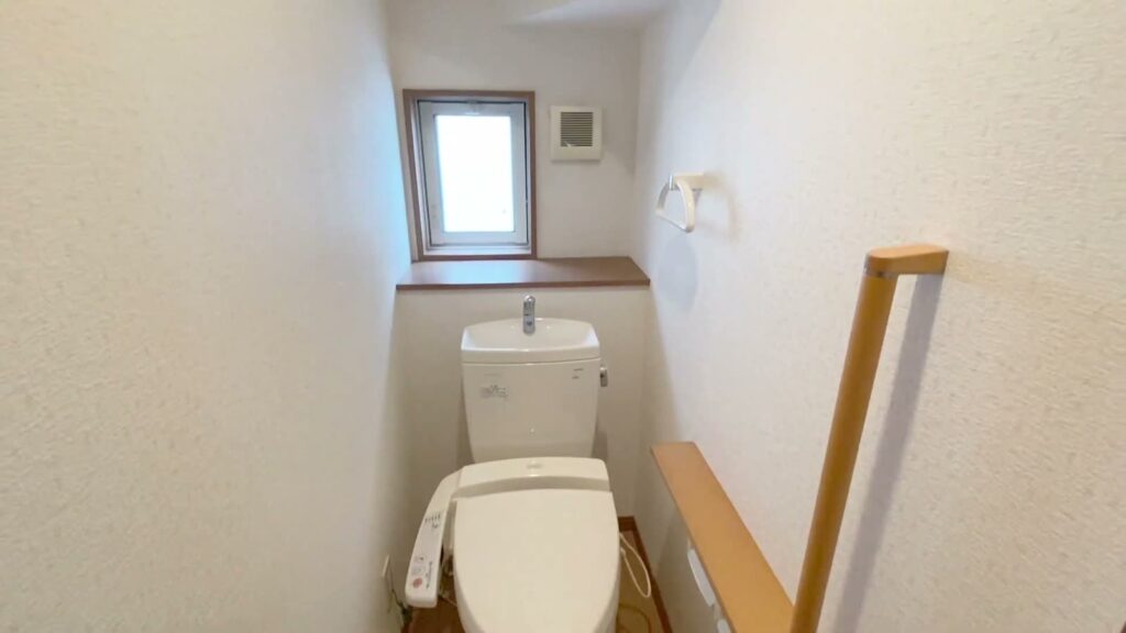 4LDKのトイレの窓