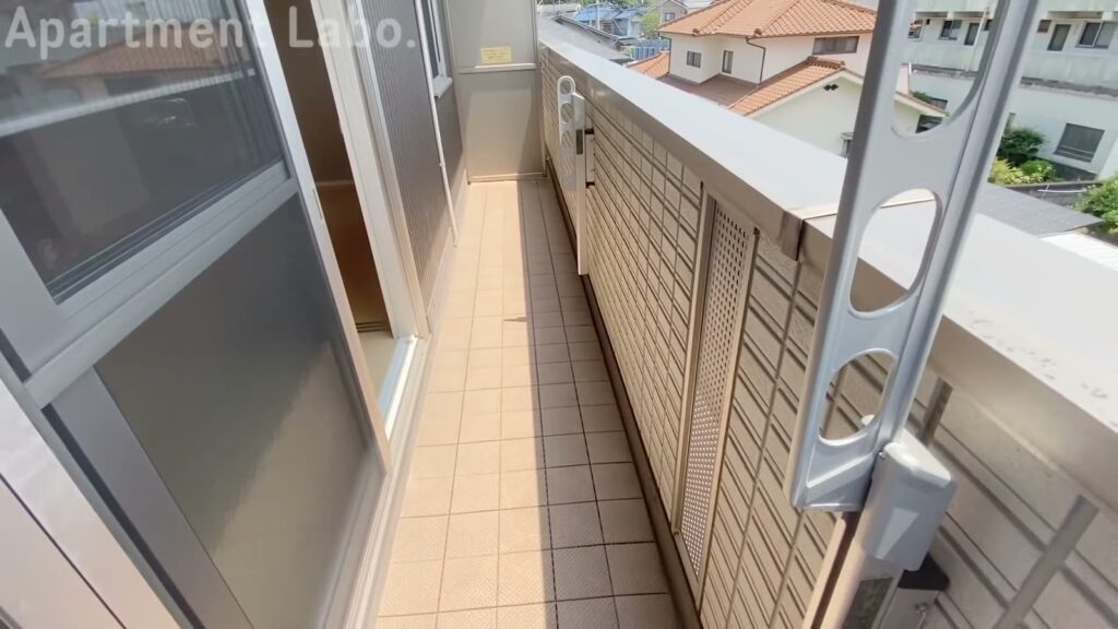 福岡市の1LDK 1LDKの床と手すり