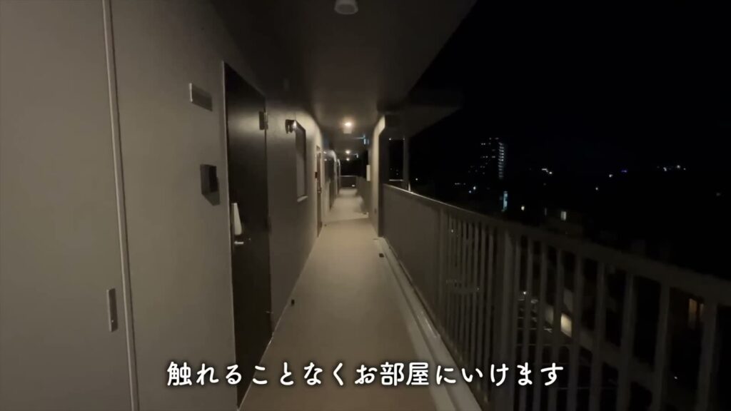 1LDKの共用廊下