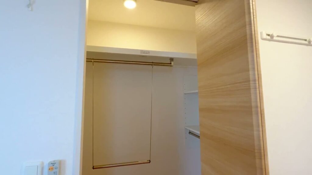 東広島市西条栄町の1LDK 1LDKのクローゼット