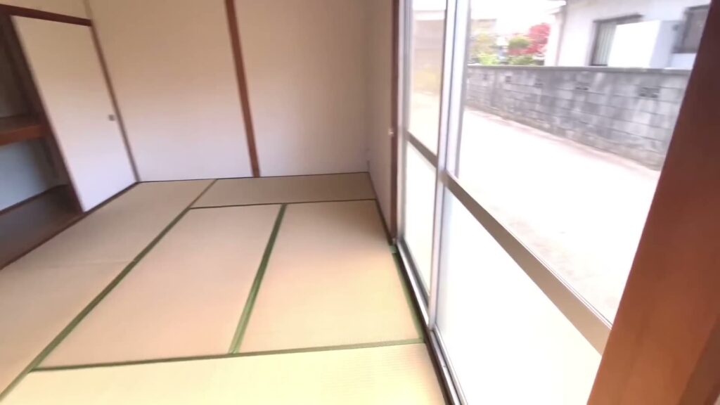 広島県の平屋 3Kの和室6帖