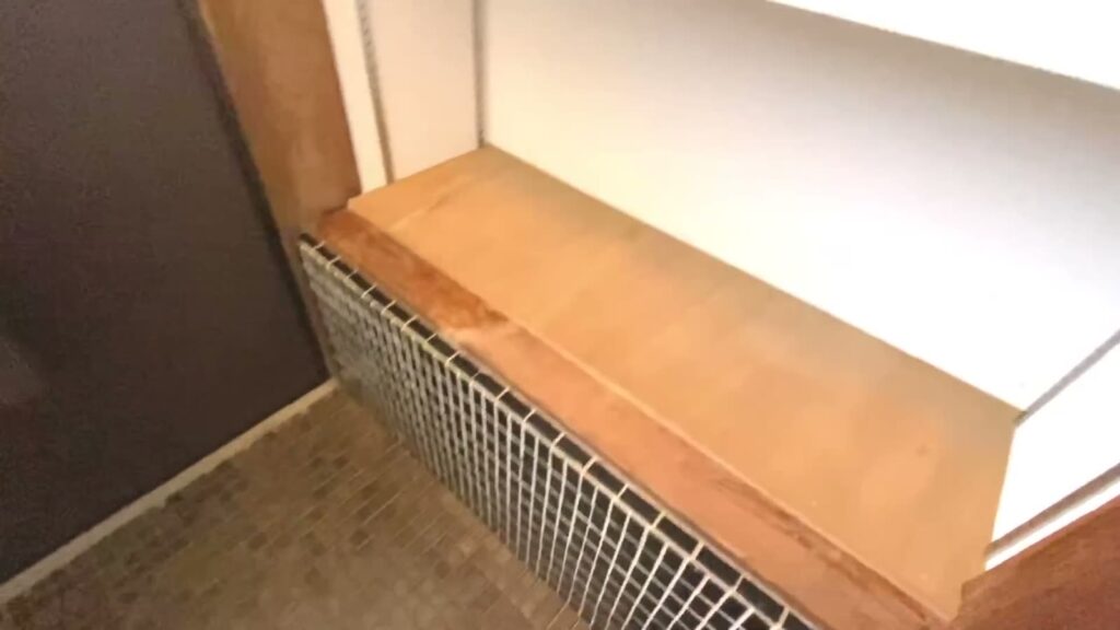 広島県の平屋 3Kの上がり框