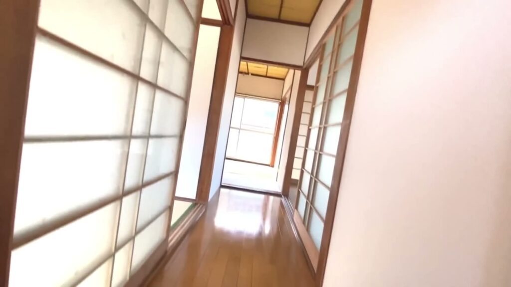 広島県の平屋 3Kの廊下の奥
