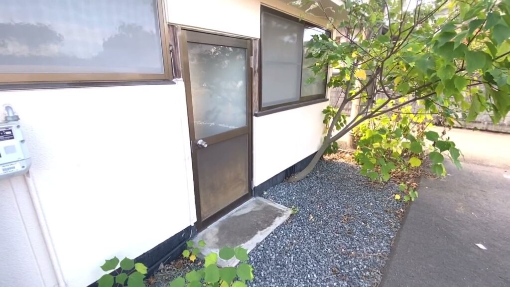 広島県の平屋 3Kの外から見た勝手口