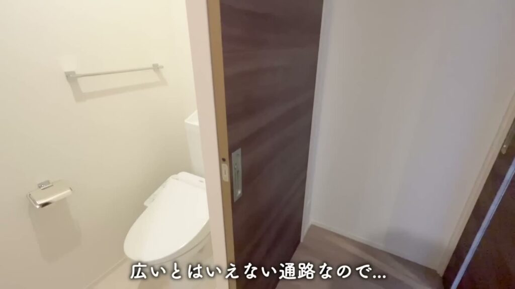 東広島市西条東北町の1LDK 1LDKのトイレ全景
