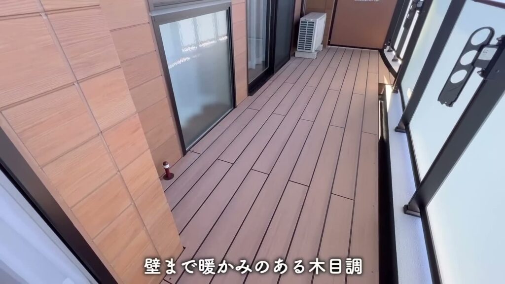 ブランシエスタ浦安 2LDK+ロフトのバルコニーの床