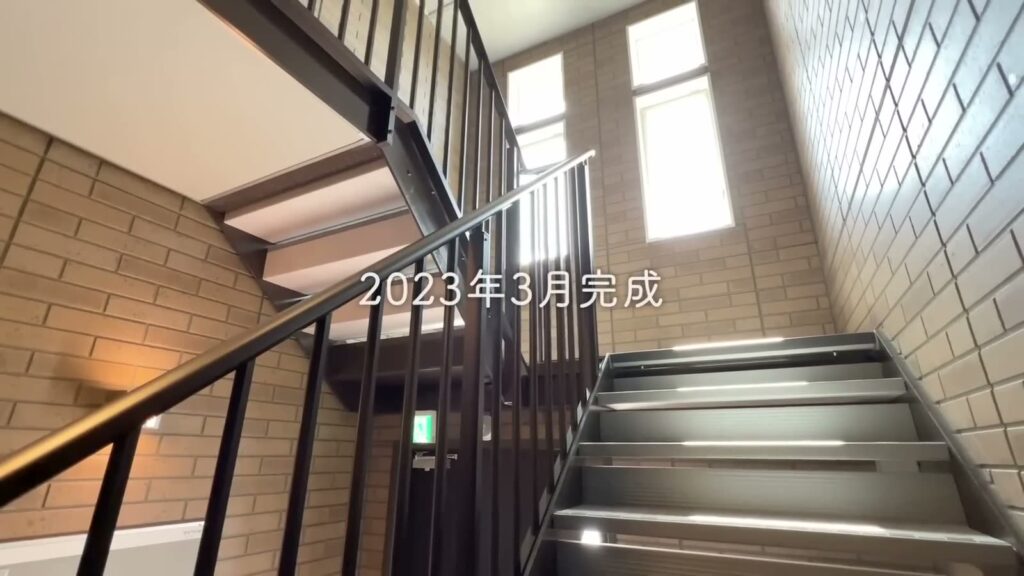 東広島市西条町の1LDK 1LDKの内廊下の階段