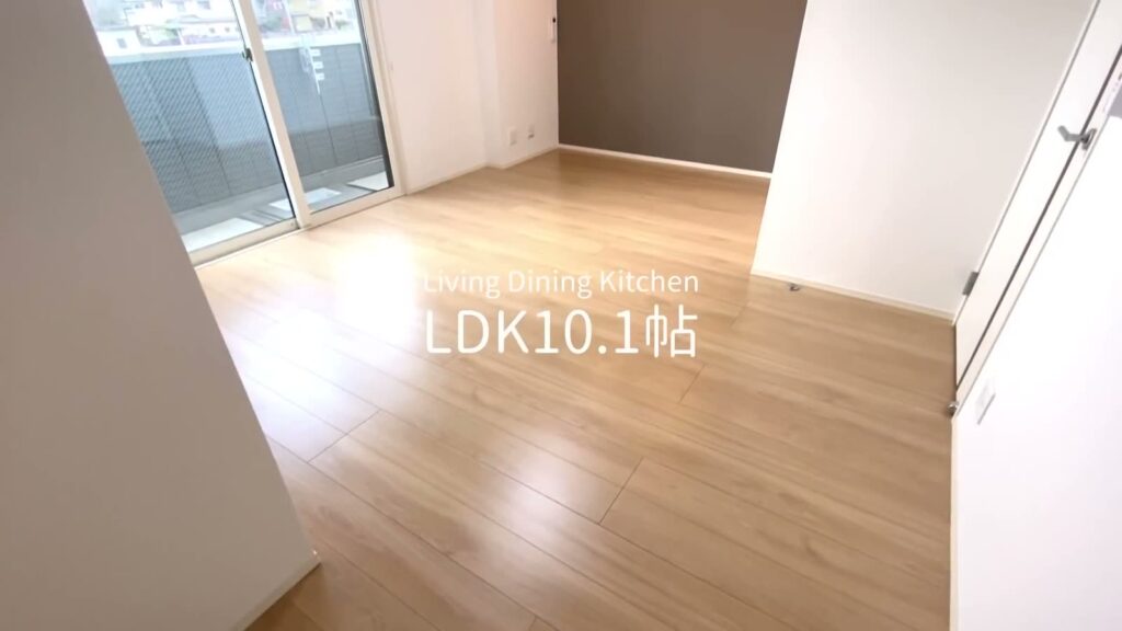 D-room内山 1LDKのダークブラウンの壁