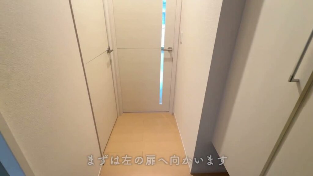 2LDKの玄関から廊下