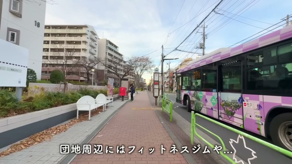 青戸第一 2LDKの団地へ向かう道