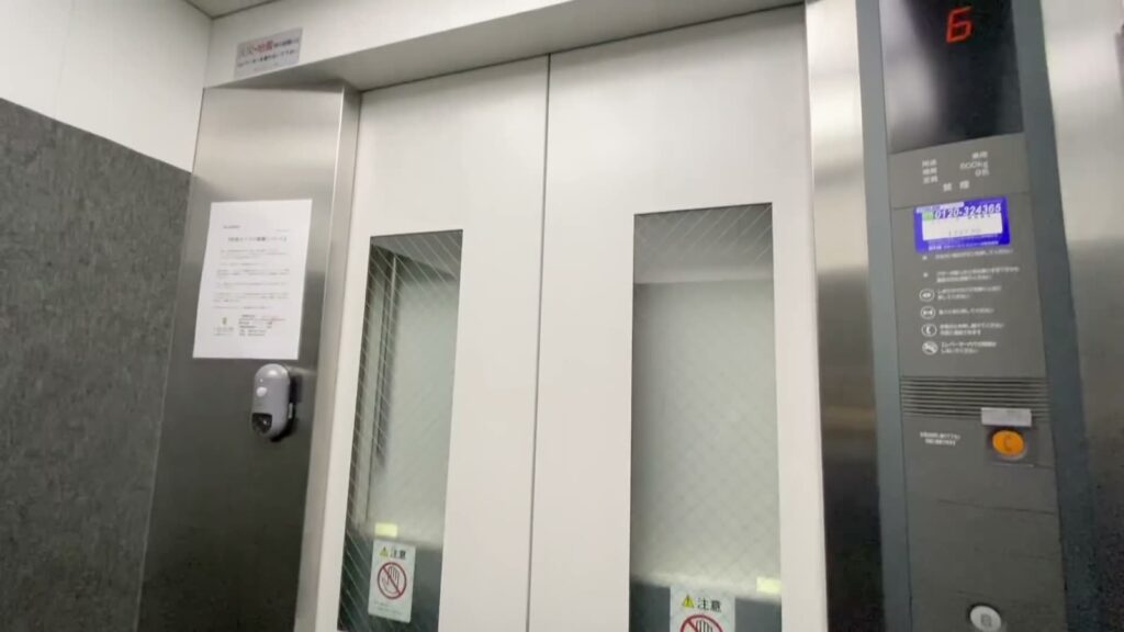 広島市中区の1R 1Rのエレベーター