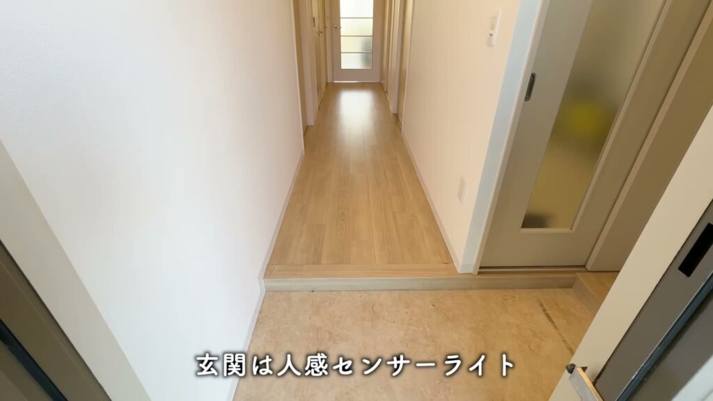 グリーンタウン小金井 2LDKの玄関から廊下