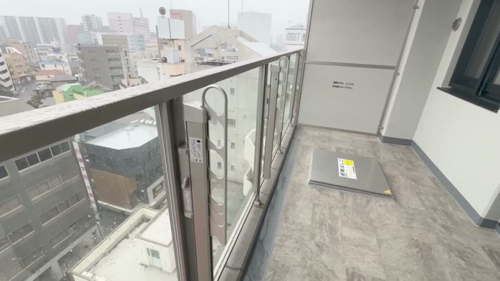 プレシスヴィアラ千葉登戸 1LDKのベランダ全体
