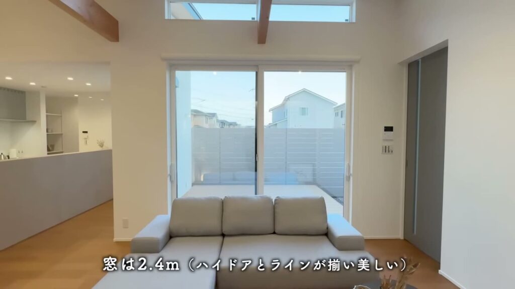 セレーノコート草津・平井 3LDKの掃き出し窓