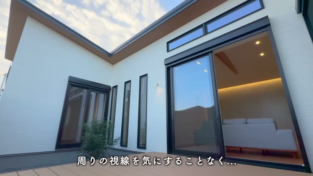 セレーノコート草津・平井 3LDKの中庭から