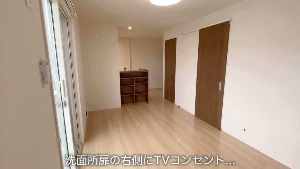 1LDKのLDK奥の収納