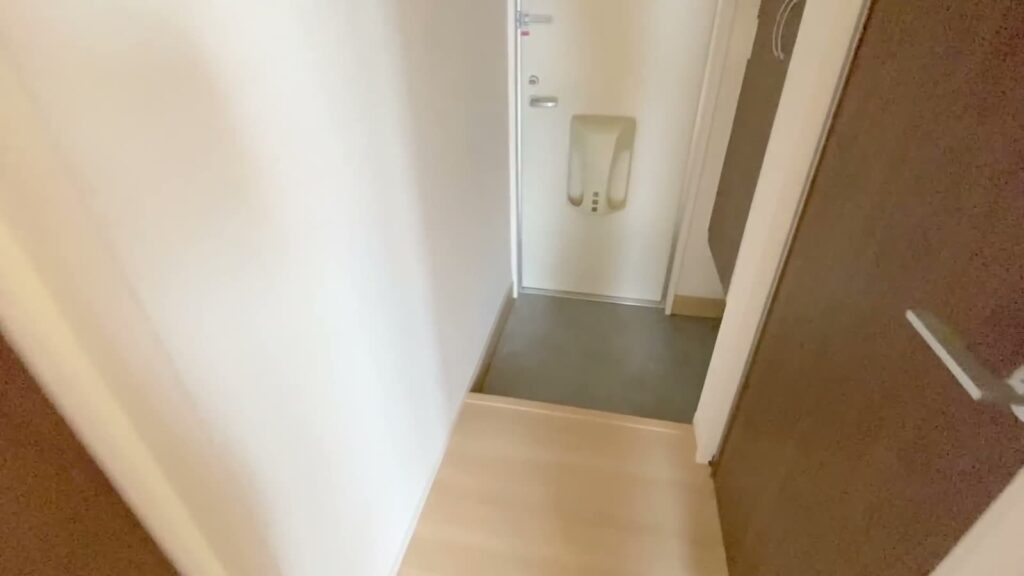 1LDKの玄関