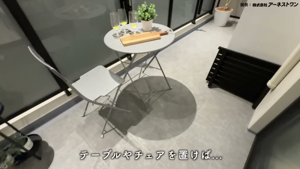 サンクレイドル成増 3LDKのテーブルを置いた例