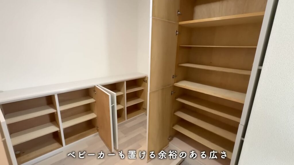 千葉ニュータウン内野 4LDKの玄関の収納