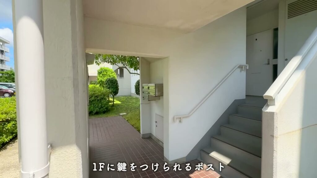 千葉ニュータウン原山 4LDKの階段室の入口